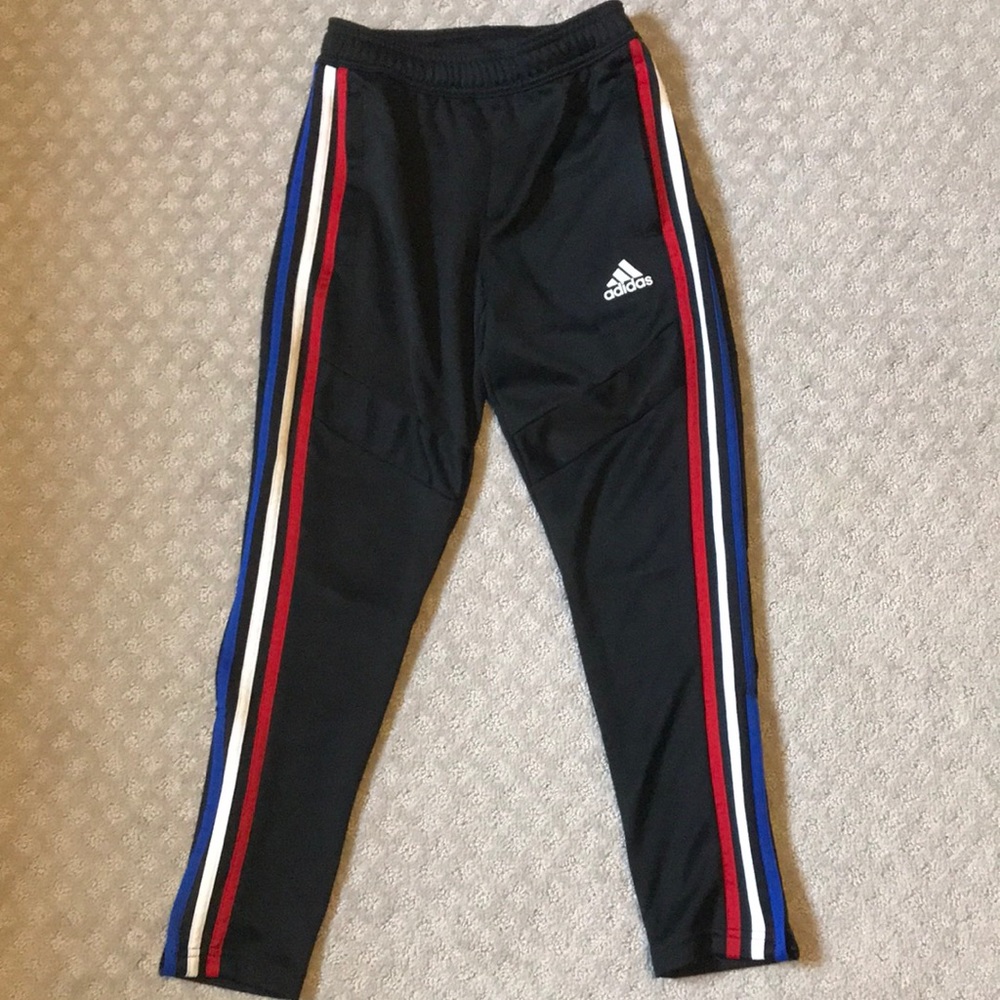 Adidas tiros NWOT